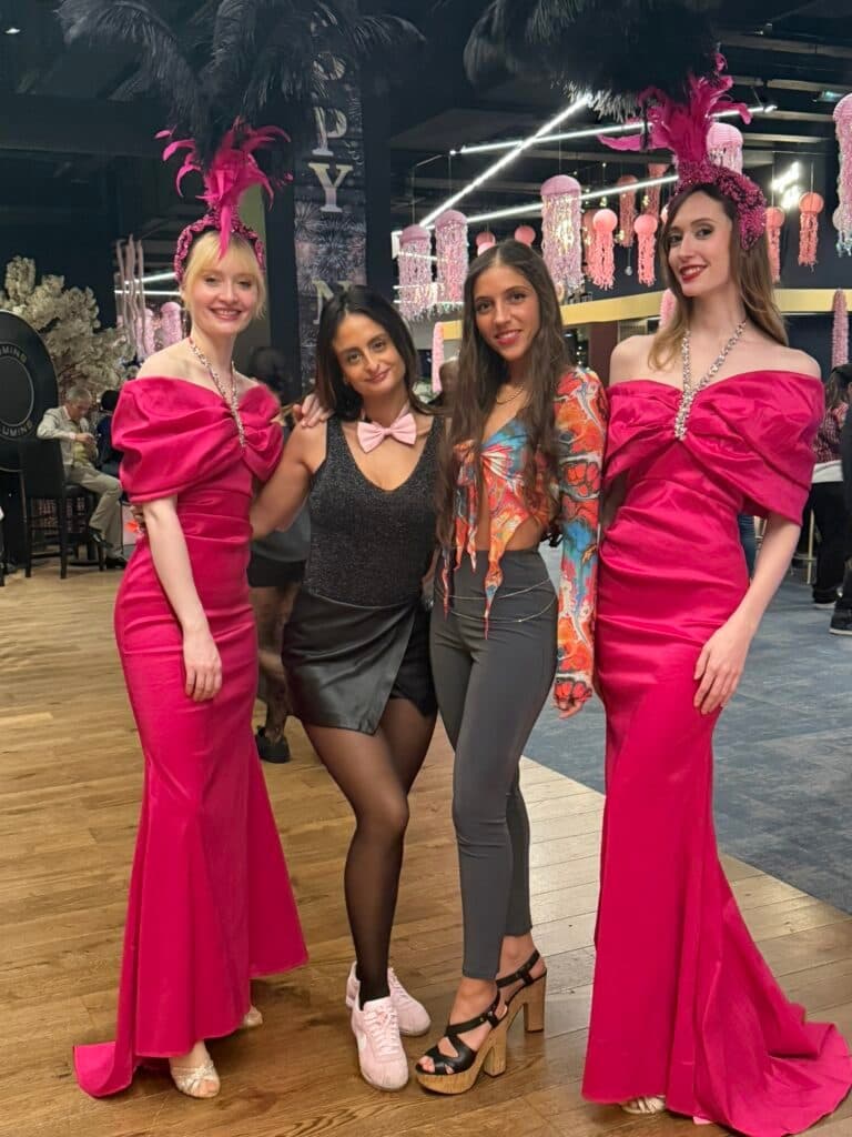 Ambiance de la Pink Party du Réveillon 2026
