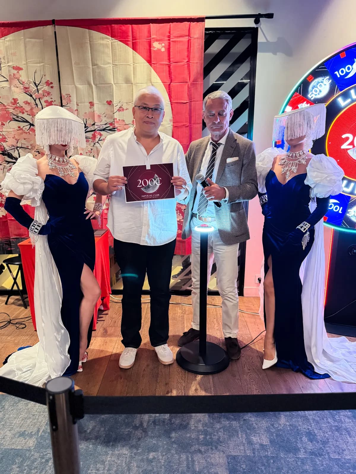 Invités récompensés lors de la grande tombola