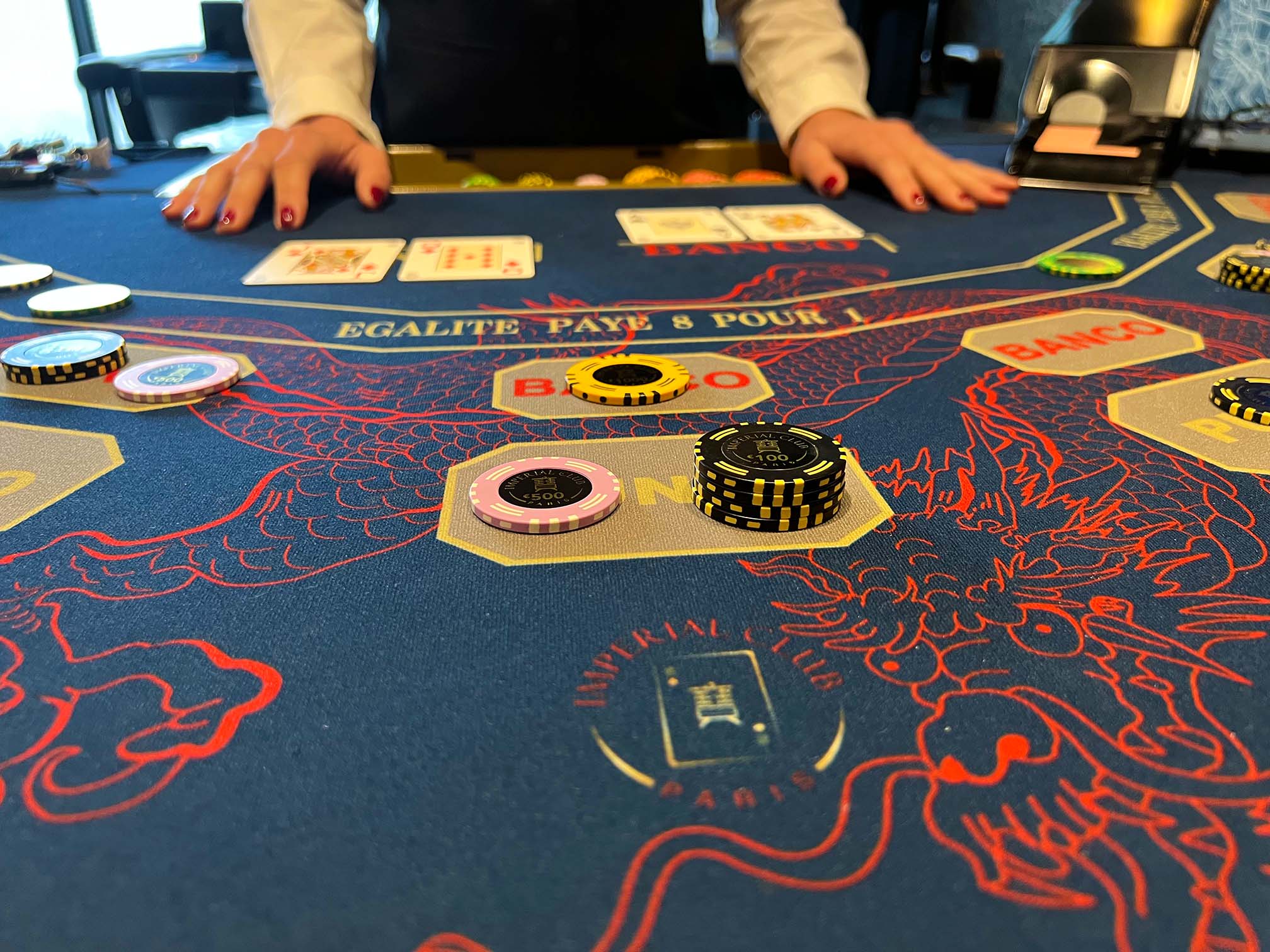 Sortir à Paris dans une ambiance casino au mini baccarat